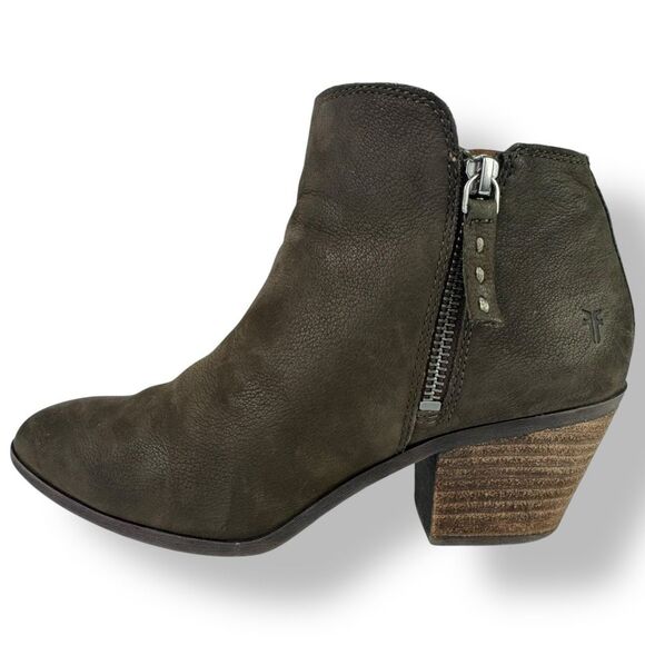 Frye Judy Ankle Boots Short Booties Brown Leather Double Side Zip Womens 7 M - Picture 12 of 13